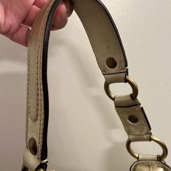 Coach satchel shoulder bag🤗❤️🌹 - Picture 6 of 9